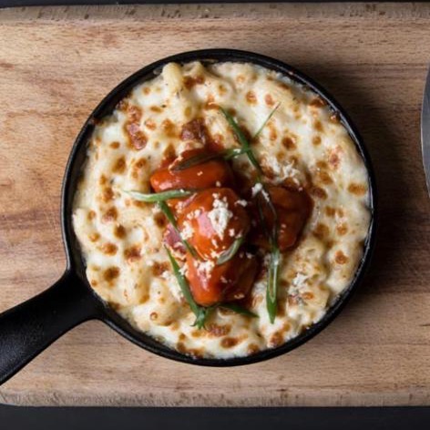 Mac & Cheese Skillet with Buffalo Chicken