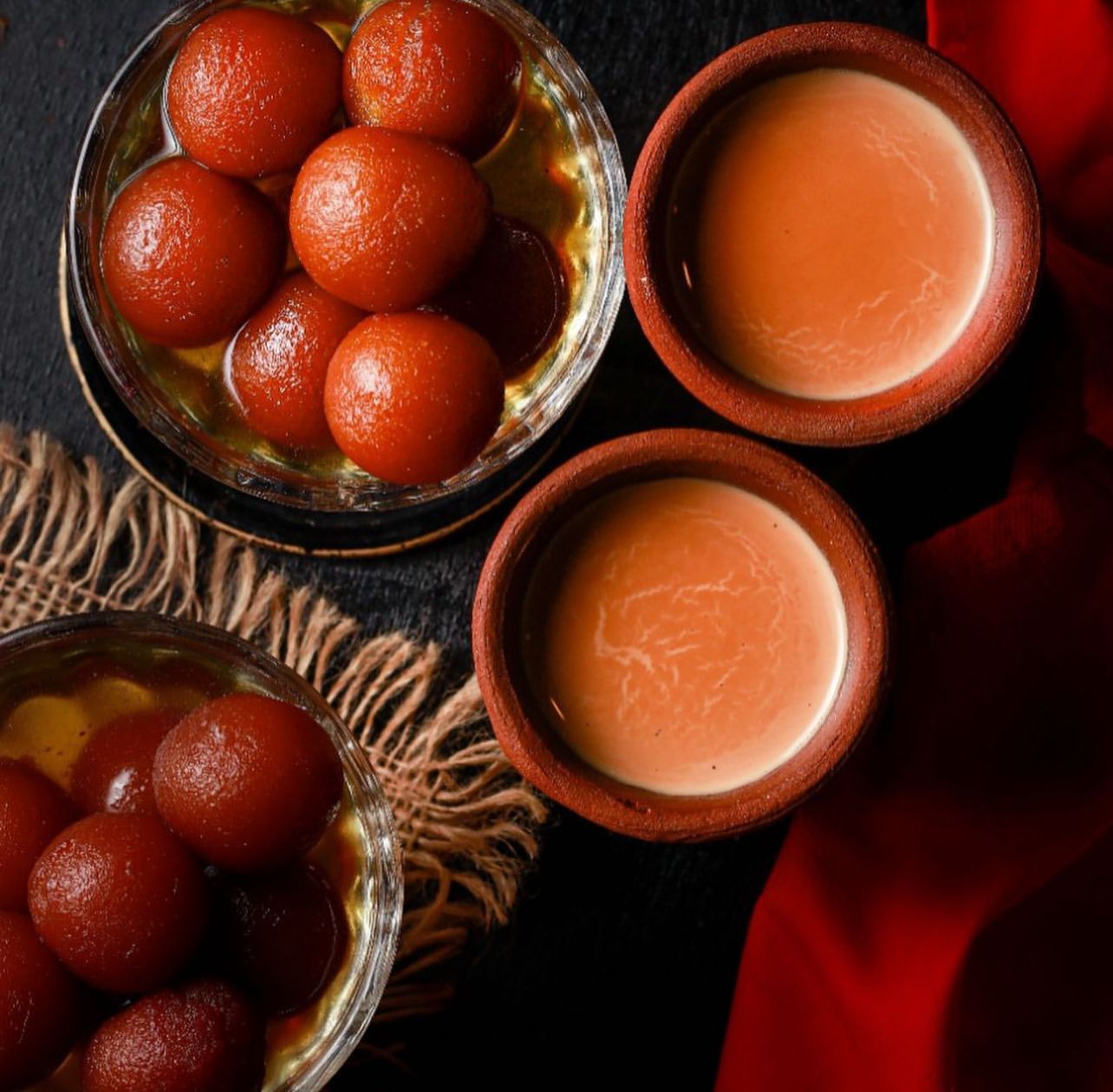 Tandoor Chai With 2 Pcs Gulab Jamun