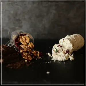 Creamy Cheese with Walnuts Basil Berry - 10292