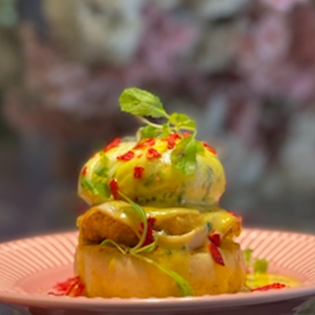 Classic Eggs Benedict 