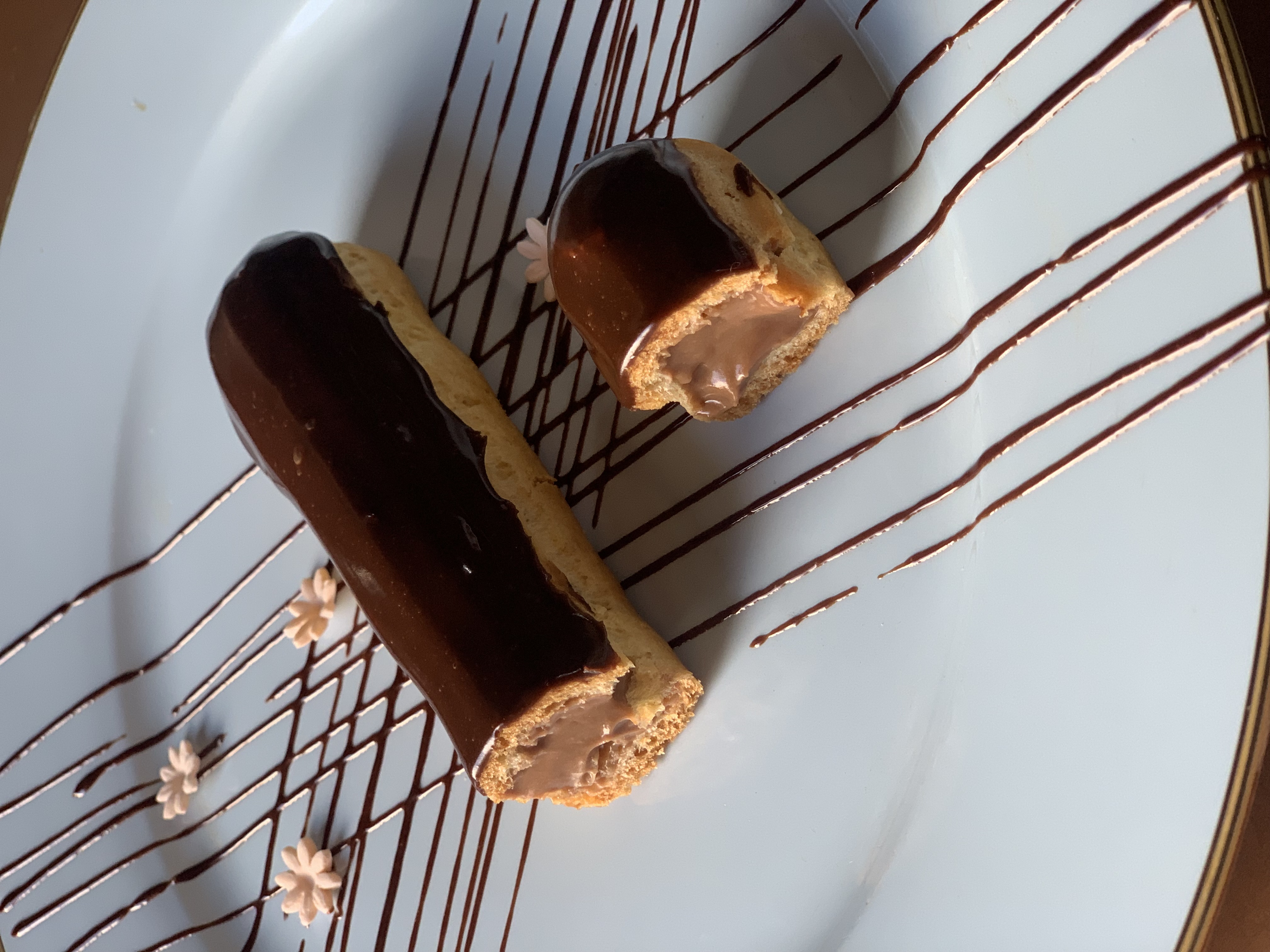 Chocolate Éclair 