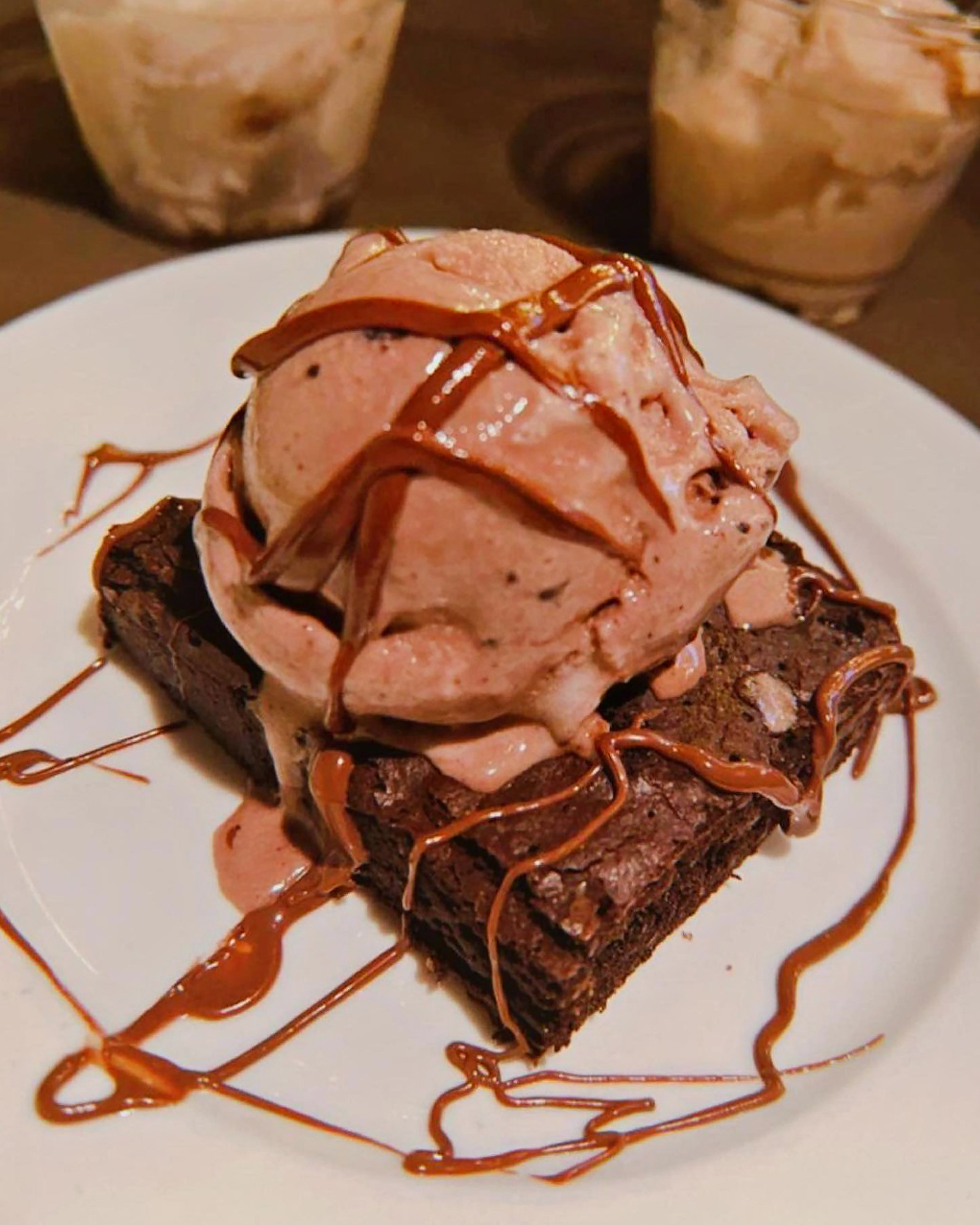 Brownie with Gelato