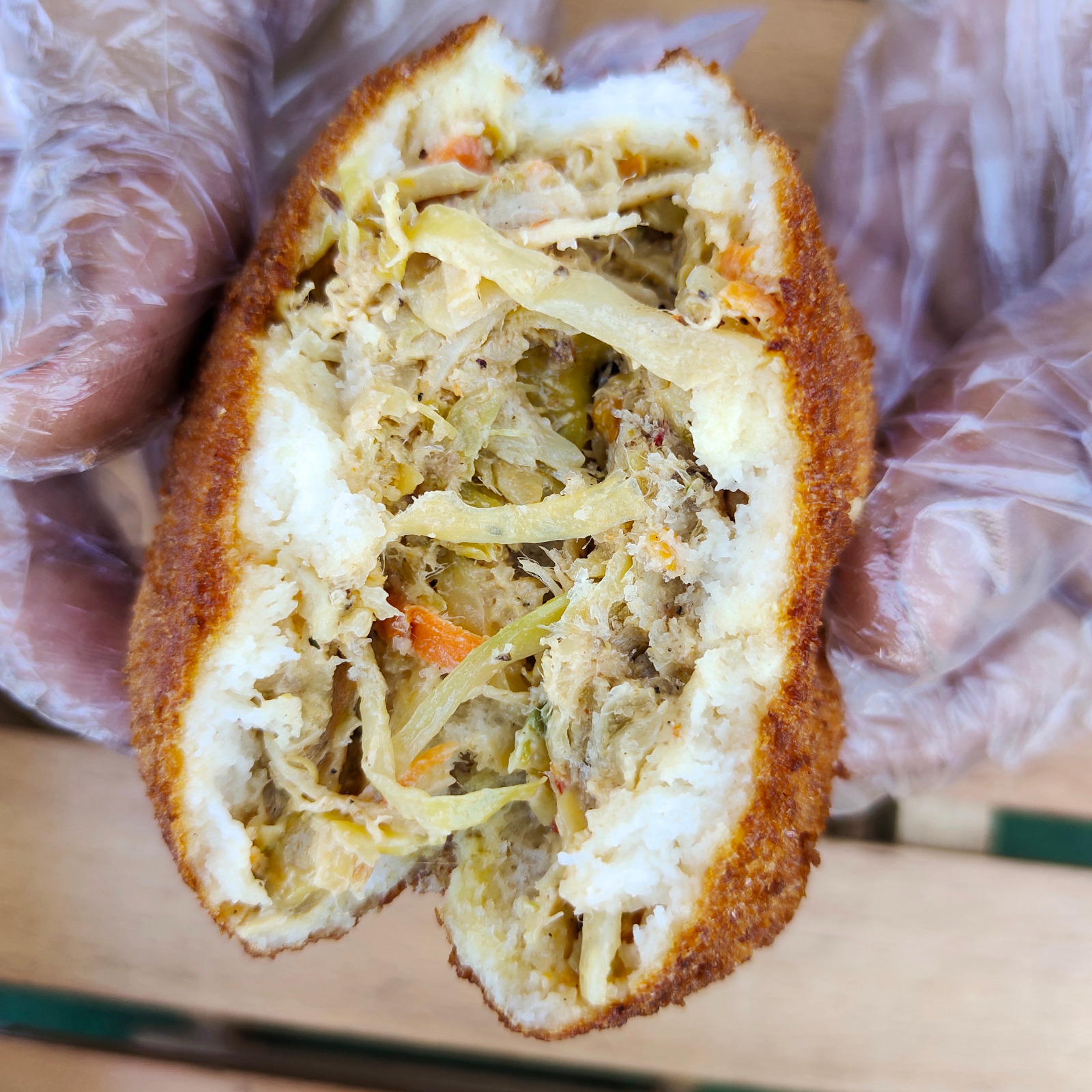 Chicken Vegetable Bread Rolls (6pc)