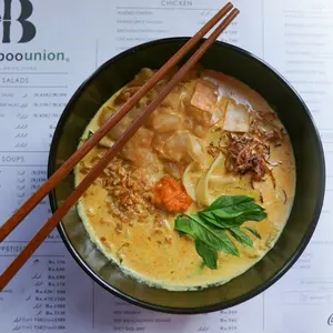 Bangkok Curry Noodles