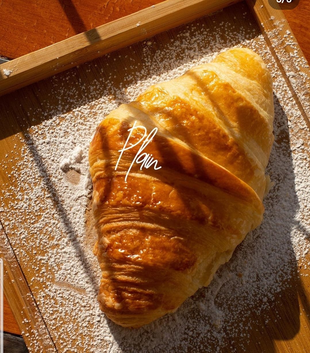 Plain Croissant - 11337