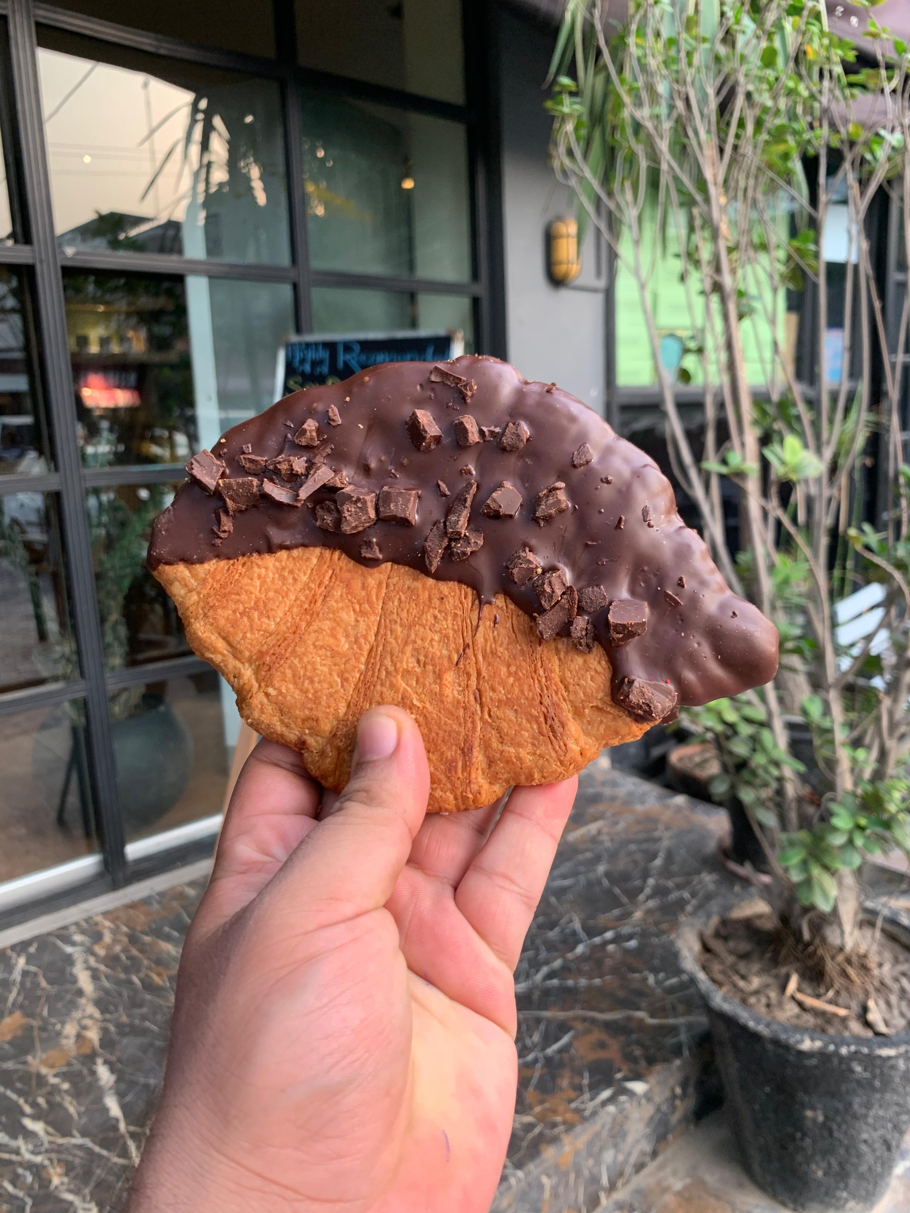 Smashed Croissant - Chocolate