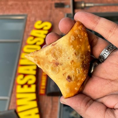 1 Savoury/Sweet Samosa