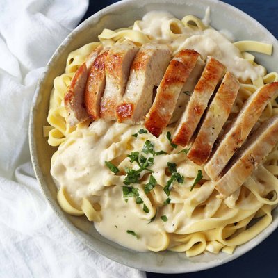 Chicken Alfredo Pasta