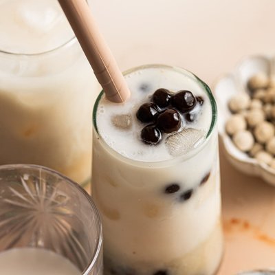 Lychee ice tea with popping boba 