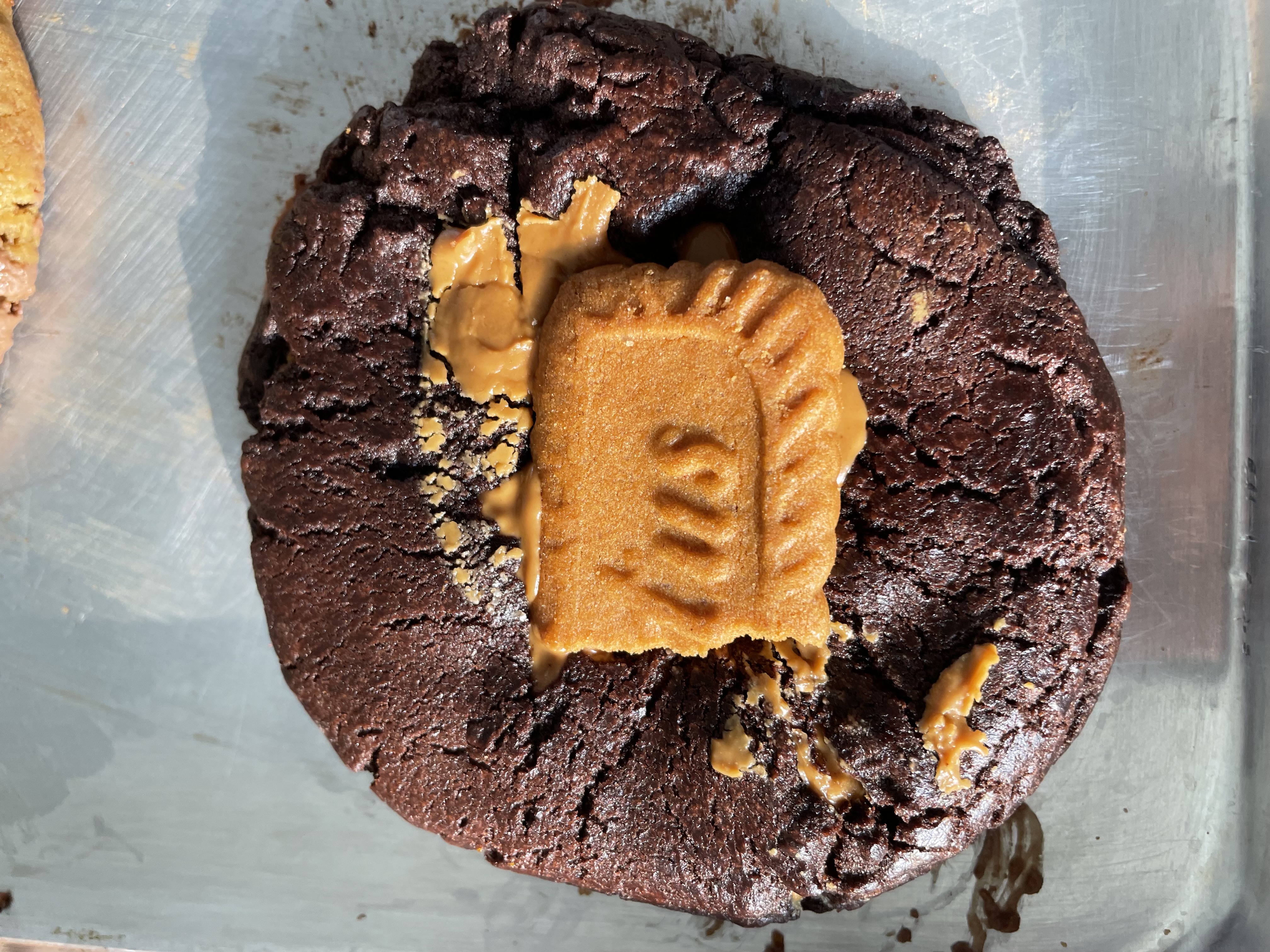 Double Chocolate Lotus Stuffed Cookies - 11494