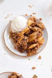 Apple Crumble with Vanilla & Cinnamon Ice Cream
