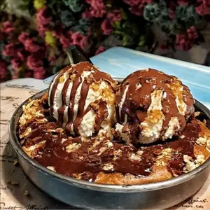 Chocolate Chip Cookie Skillet