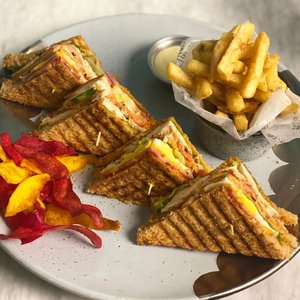 Signature Club Sandwich