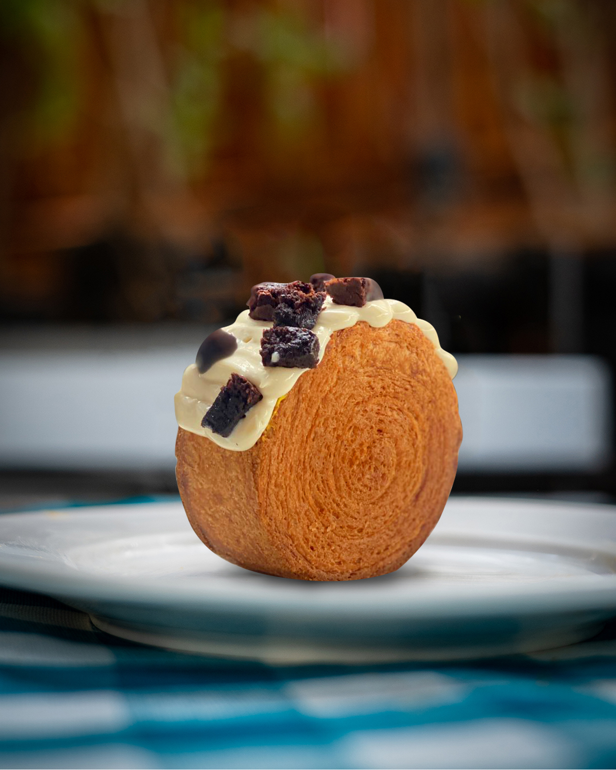 Extreme Croissant Caramel Snap & Custard Brownie