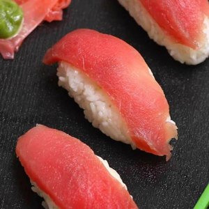 Tuna Nigiri